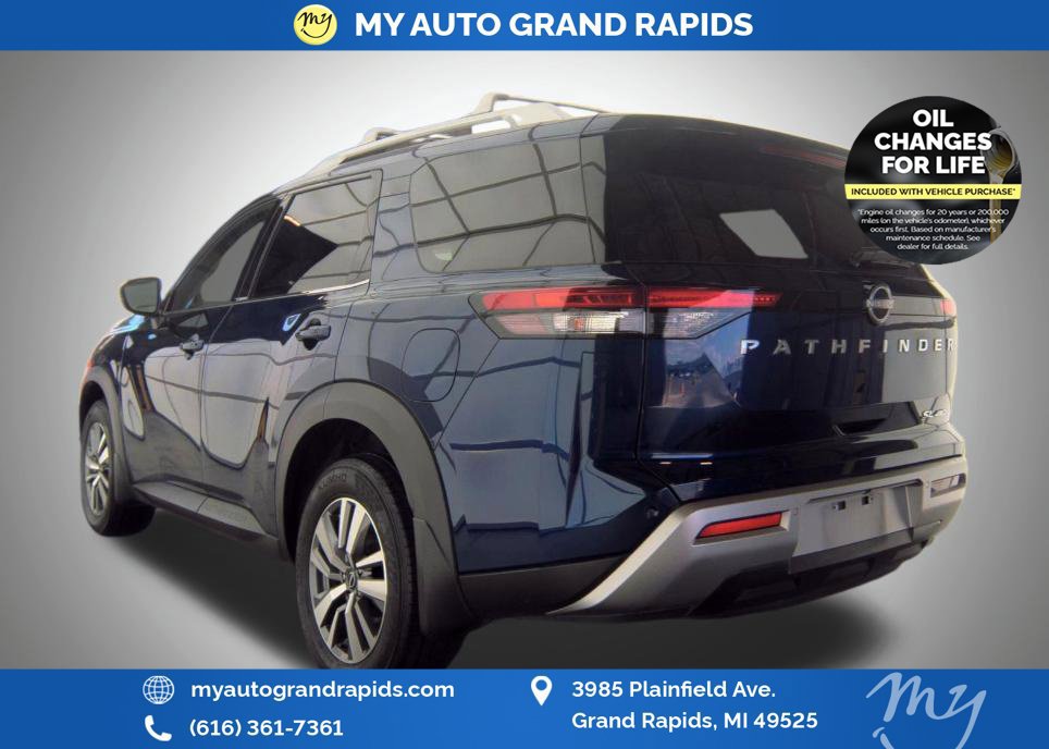 Used 2025 Nissan Pathfinder SL AWD/4WD image 41