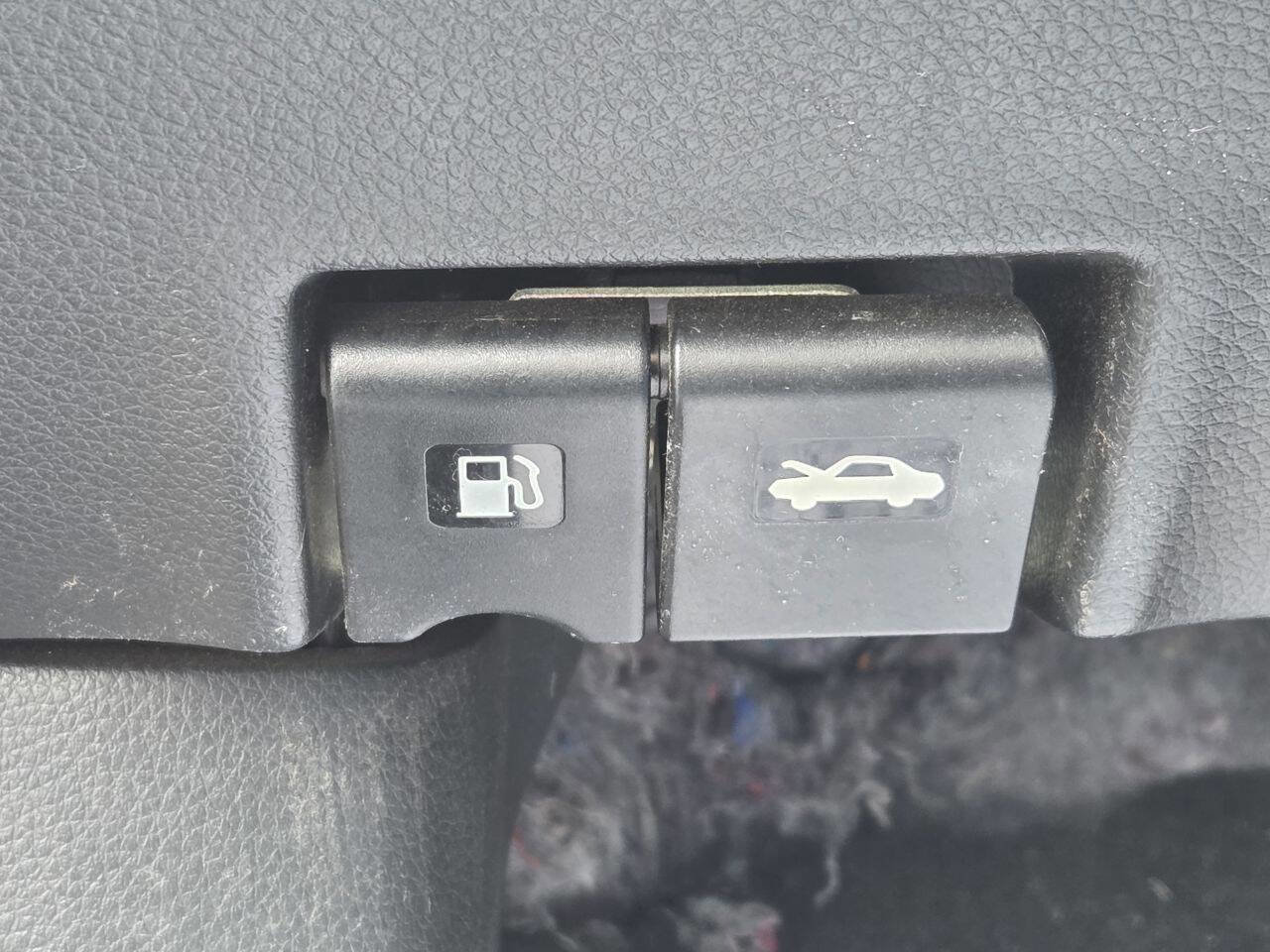 Used 2013 Nissan Sentra SR w/ Electronics Pkg image 35