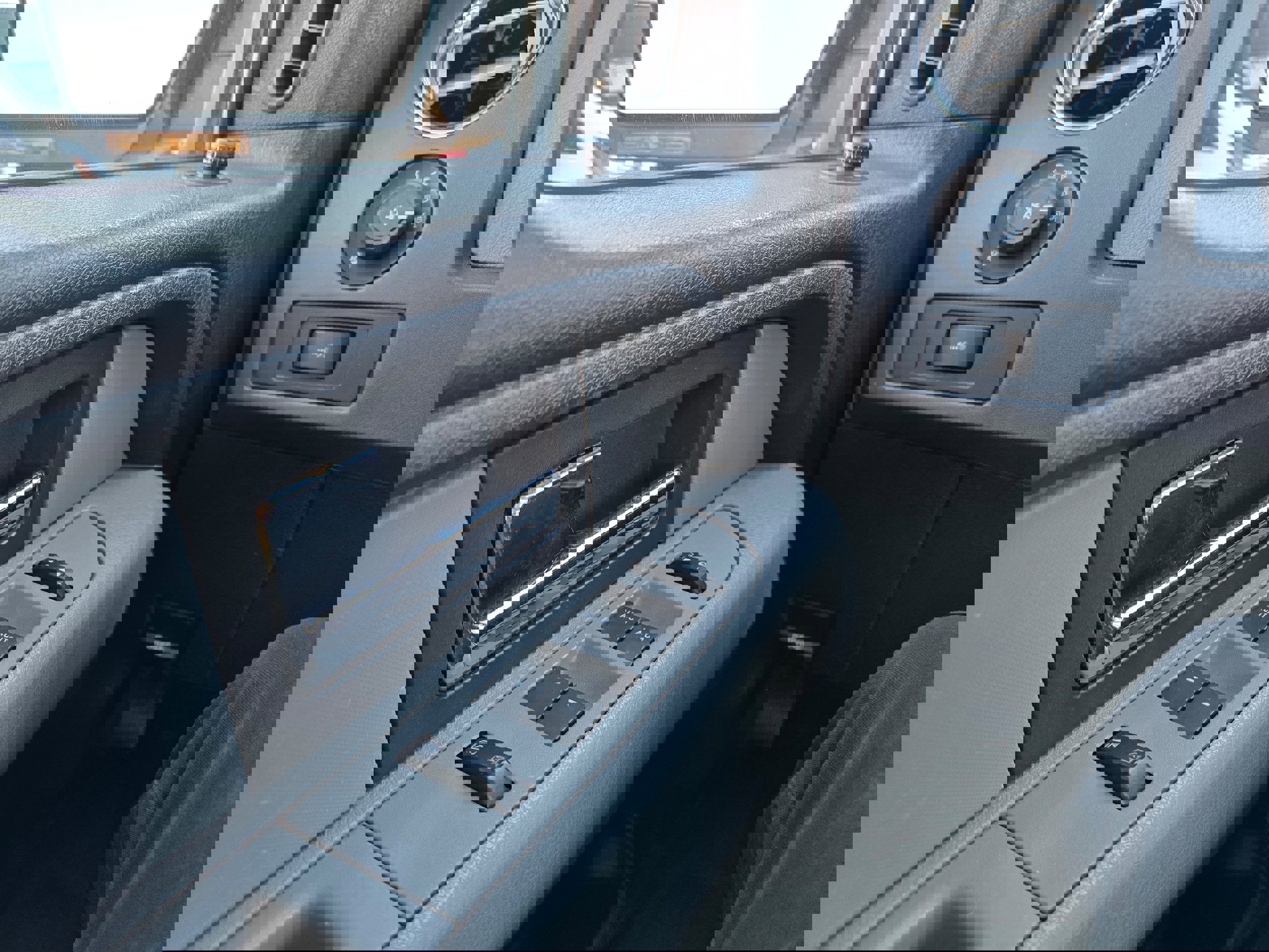 Used 2012 Ford F150 XLT w/ XLT Chrome Pkg image 18