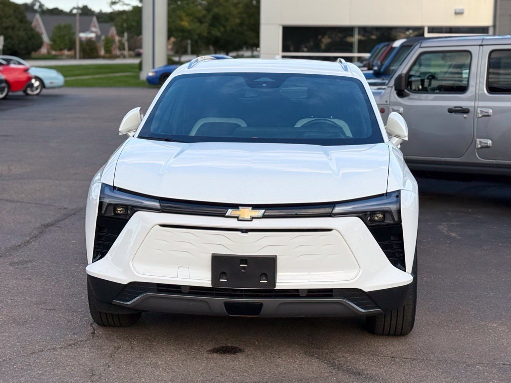 Used 2024 Chevrolet Blazer EV LT AWD/4WD image 30