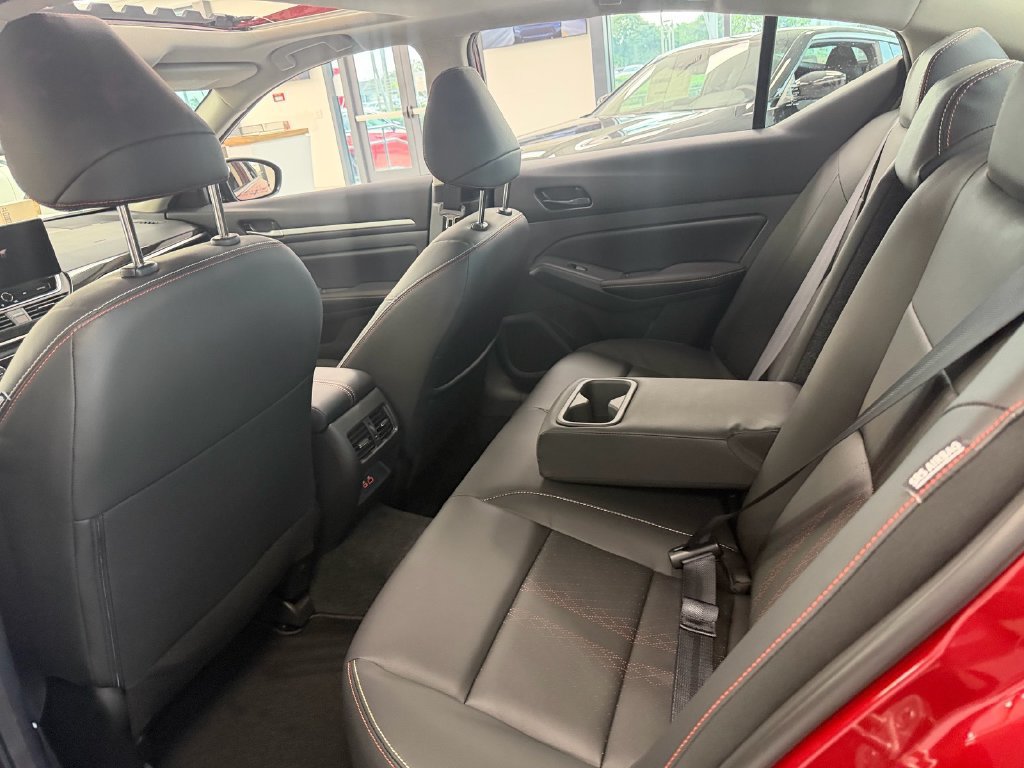 New 2026 Nissan Altima 2.5 SR w/ SR Premium Package FWD image 12