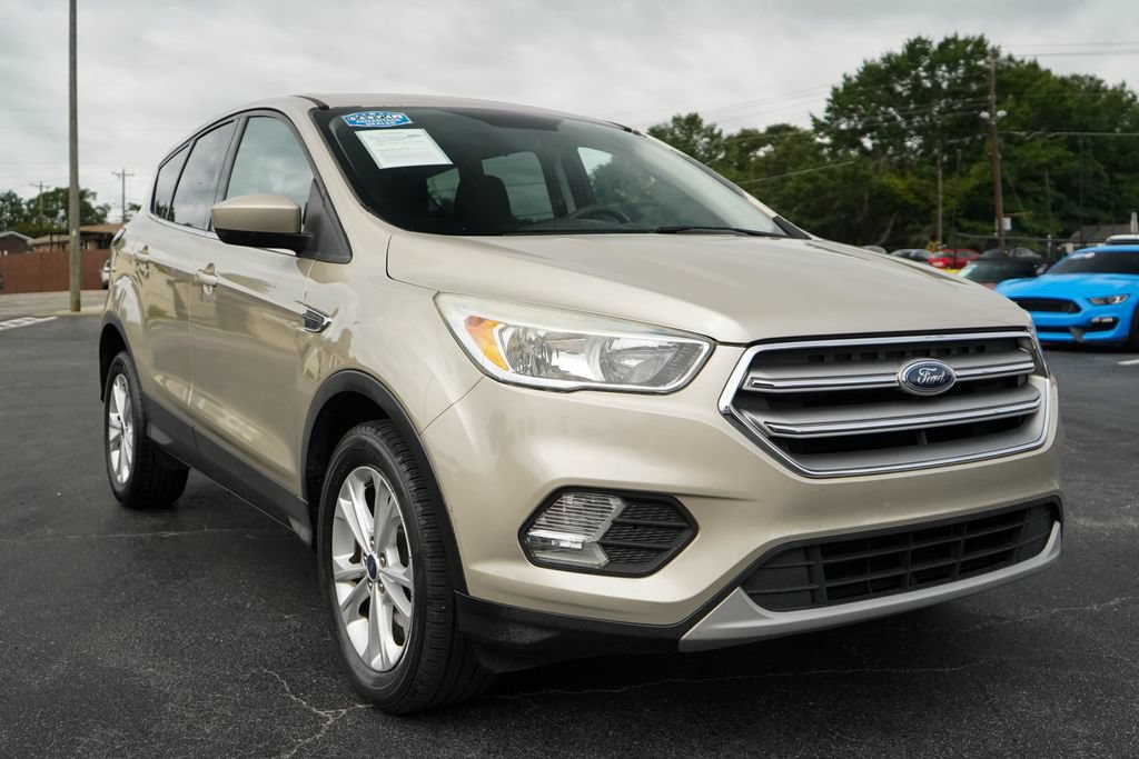 Used 2017 Ford Escape SE FWD image 37