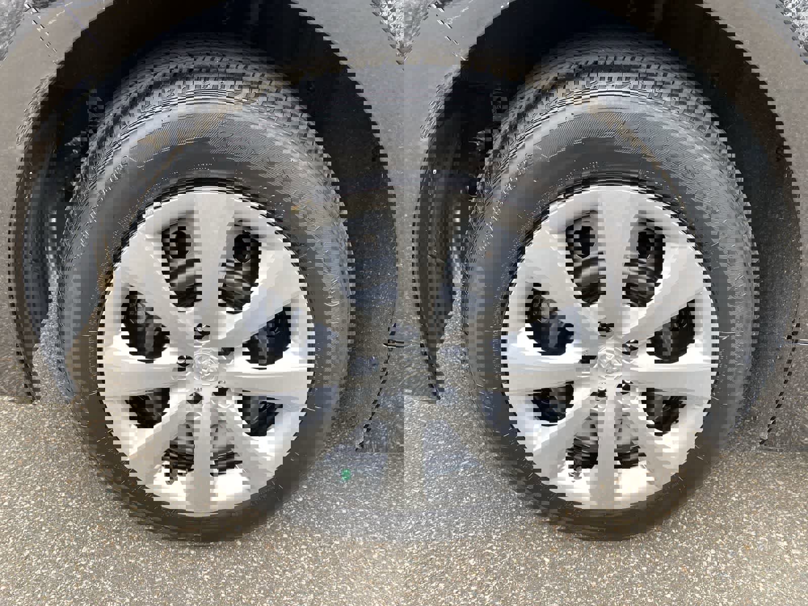 Used 2025 Toyota Corolla LE image 16