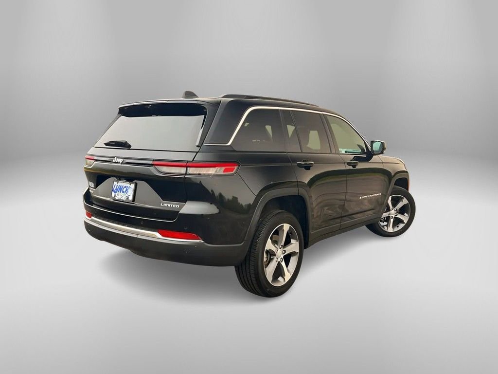 Used 2024 Jeep Grand Cherokee Limited w/ Luxury Tech Group II image 5
