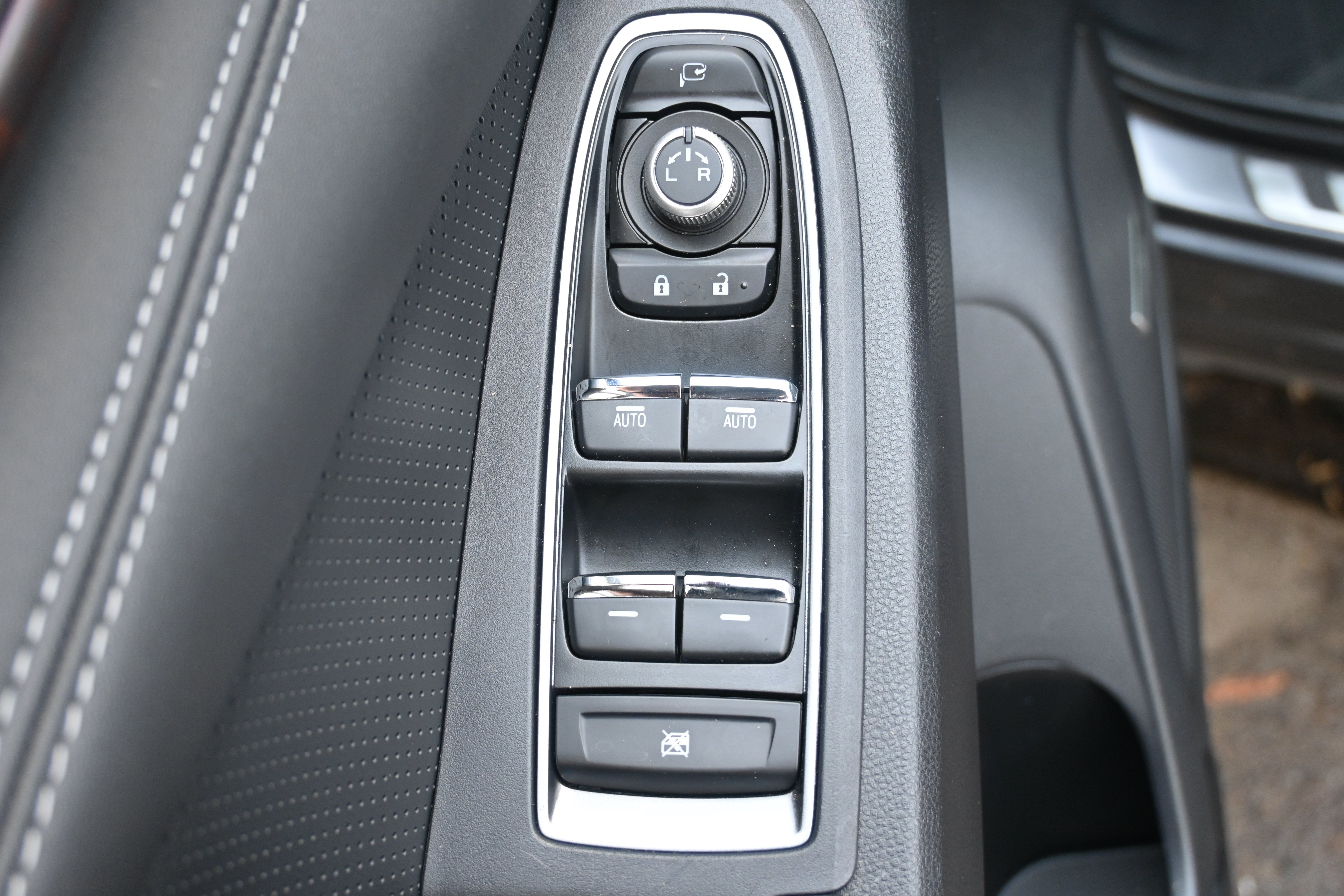 Used 2023 Subaru Ascent Touring AWD/4WD image 15