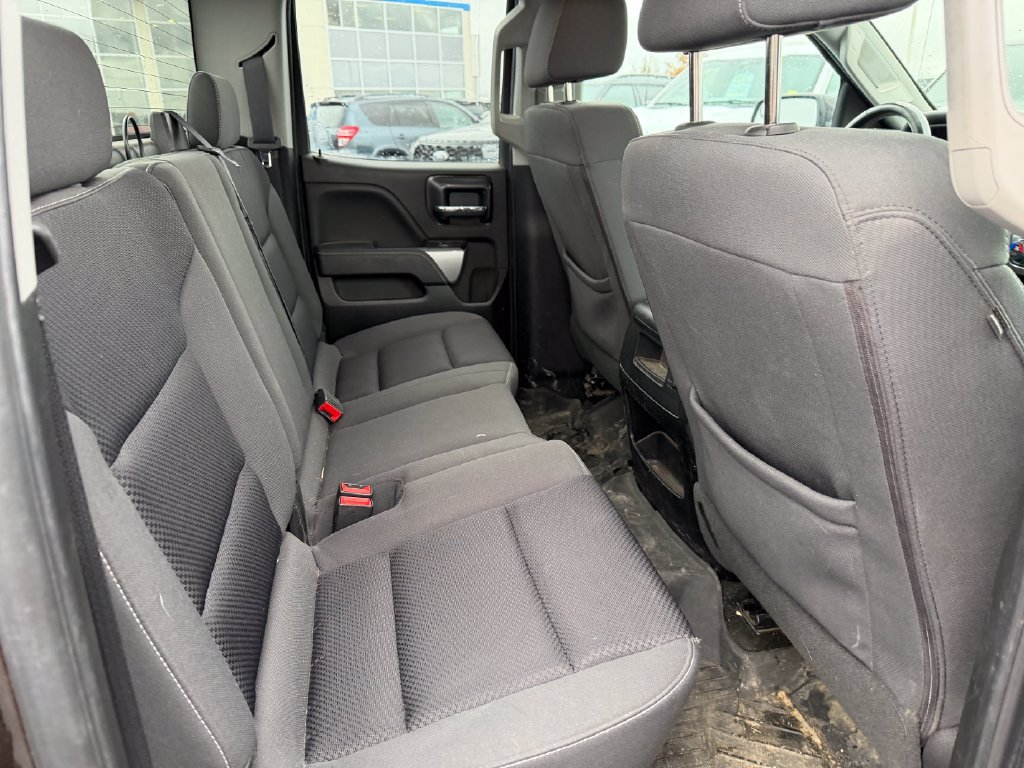 Used 2018 Chevrolet Silverado 1500 LT w/ All Star Edition AWD/4WD image 7