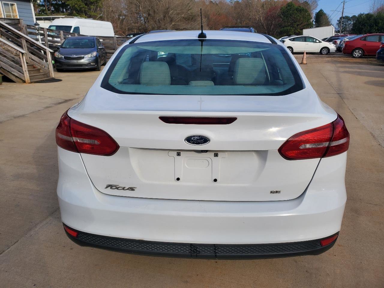 Used 2017 Ford Focus SE image 10