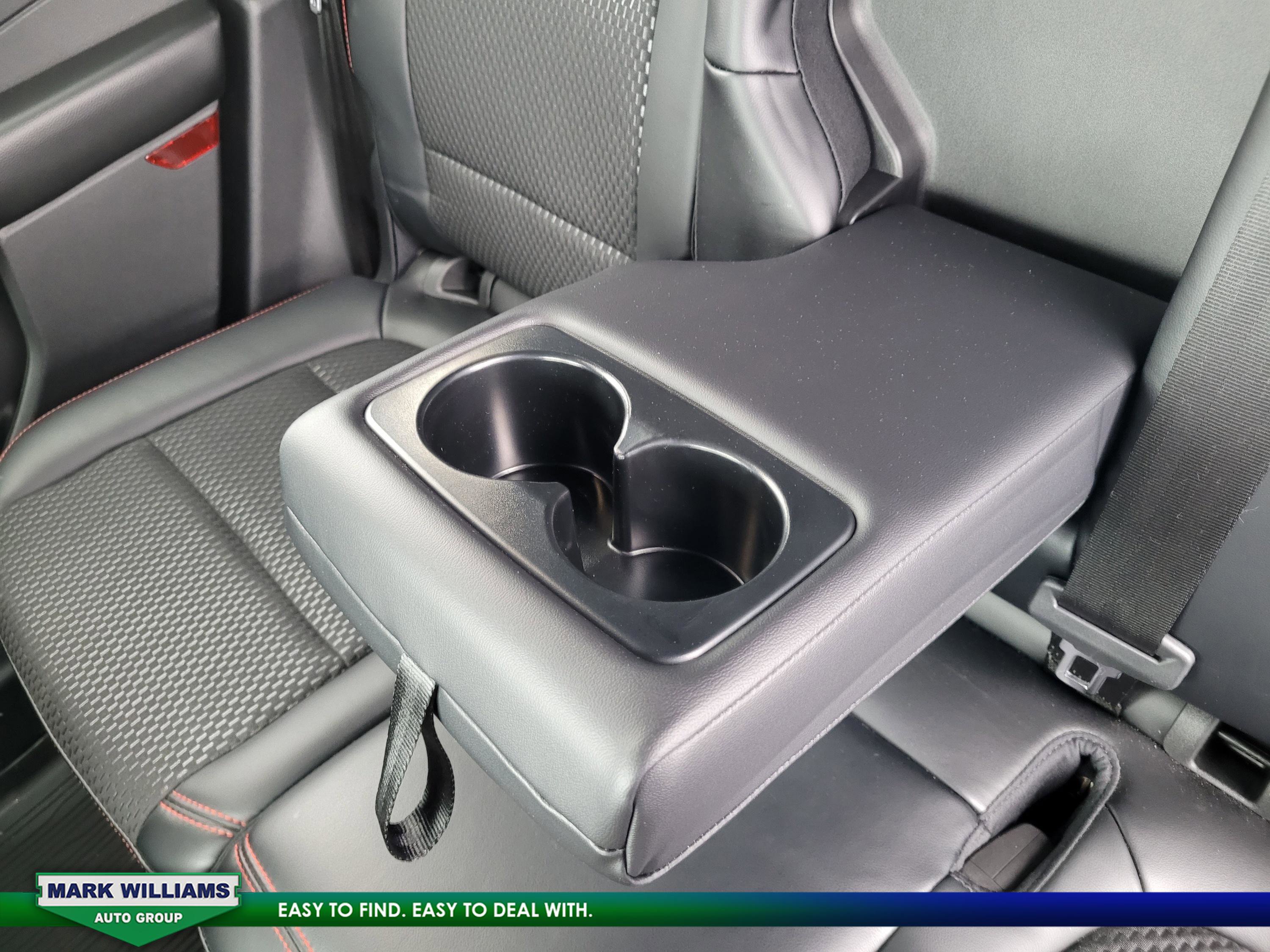 Used 2024 Ford Escape ST-Line Select w/ Tech Pack #2 image 17