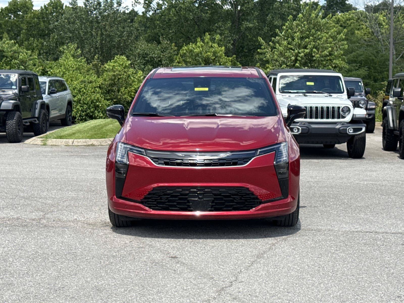 New 2027 Chrysler Pacifica Limited FWD image 2