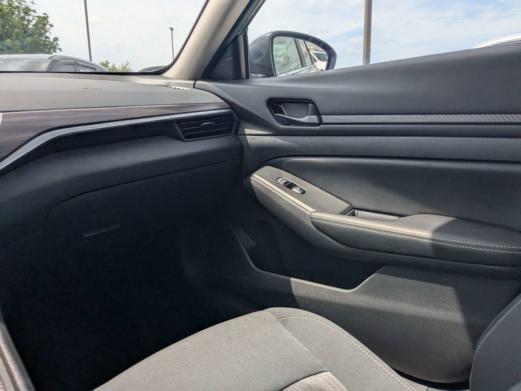 Used 2026 Nissan Altima 2.5 SV FWD image 15