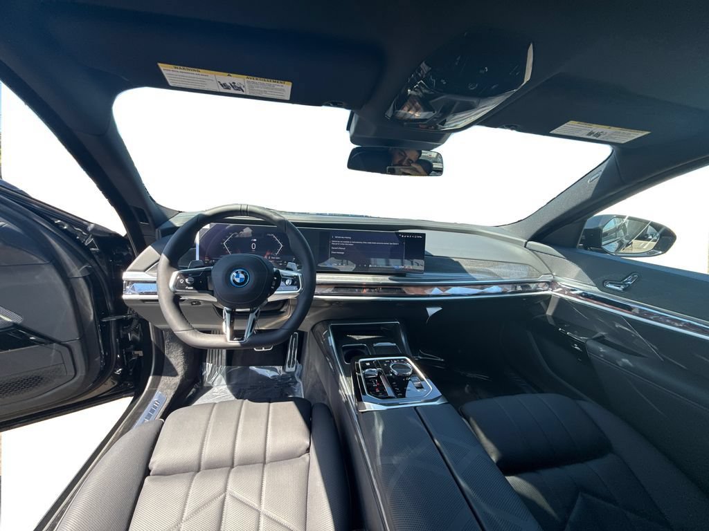 New 2026 BMW 750e xDrive AWD/4WD image 19