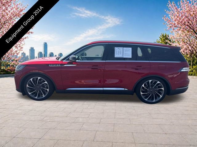 Certified 2025 Lincoln Aviator Reserve w/ Equipment Group 201A AWD/4WD image 3