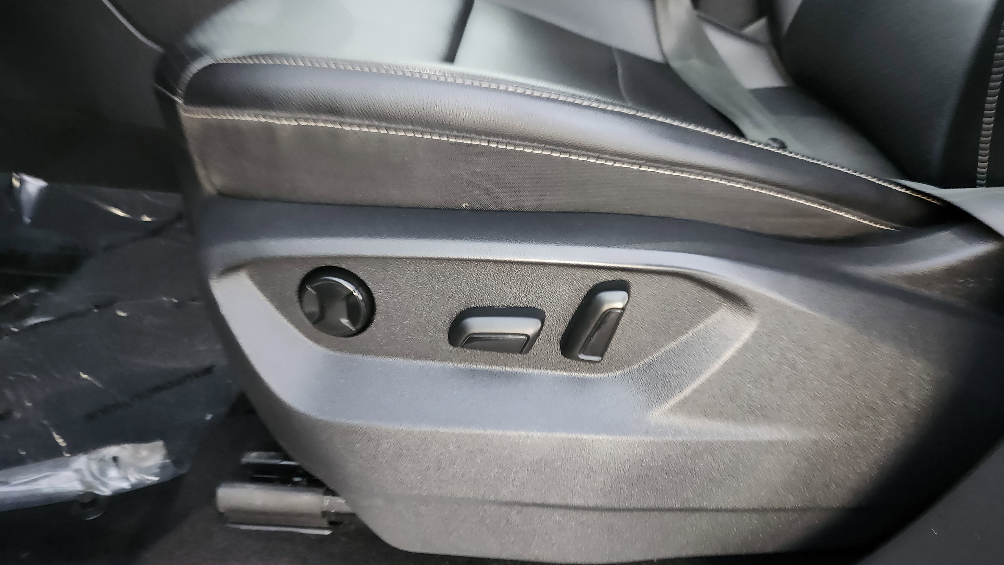 Used 2021 Volkswagen Atlas SE w/ Panoramic Sunroof Package image 27