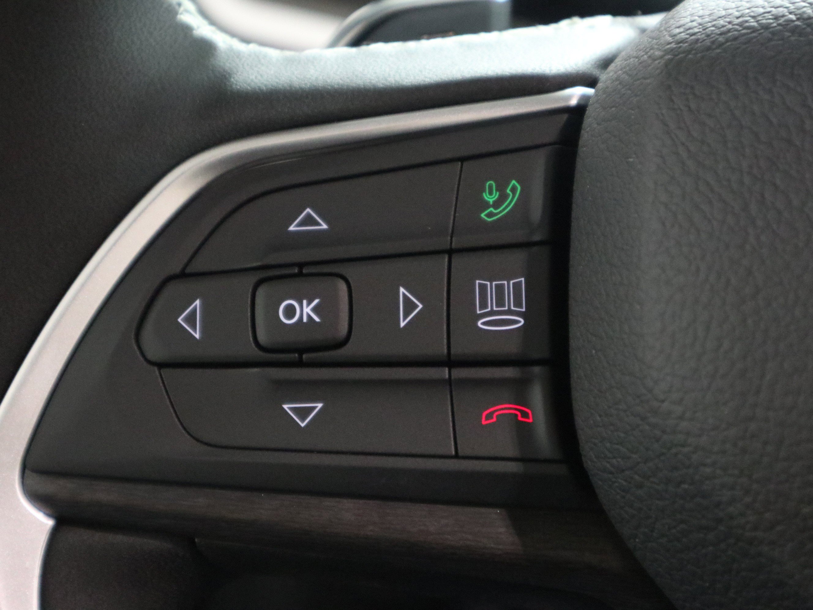 New 2025 Jeep Grand Cherokee Limited w/ Luxury Tech Group II image 28