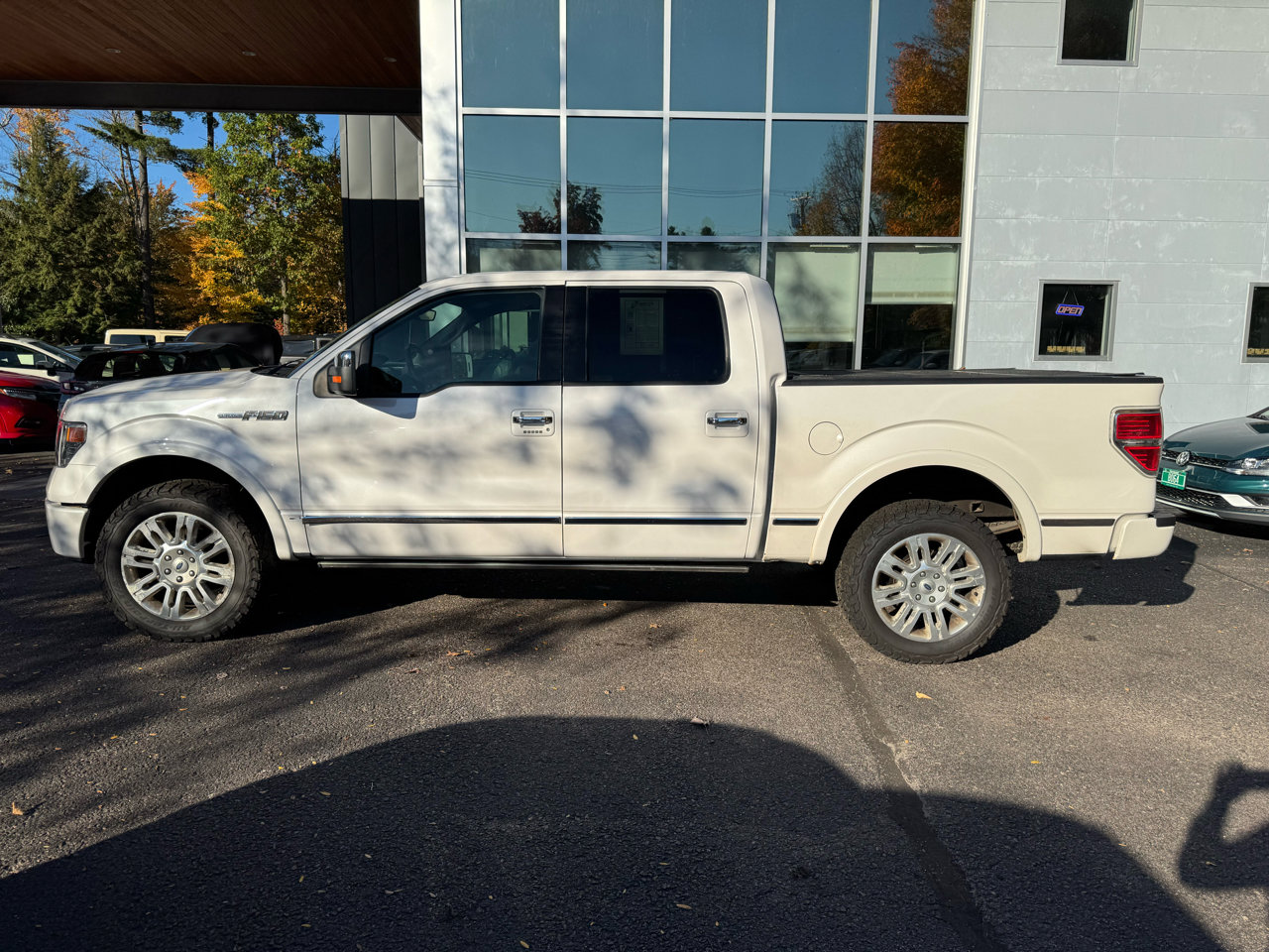 Used 2014 Ford F150 Platinum image 2