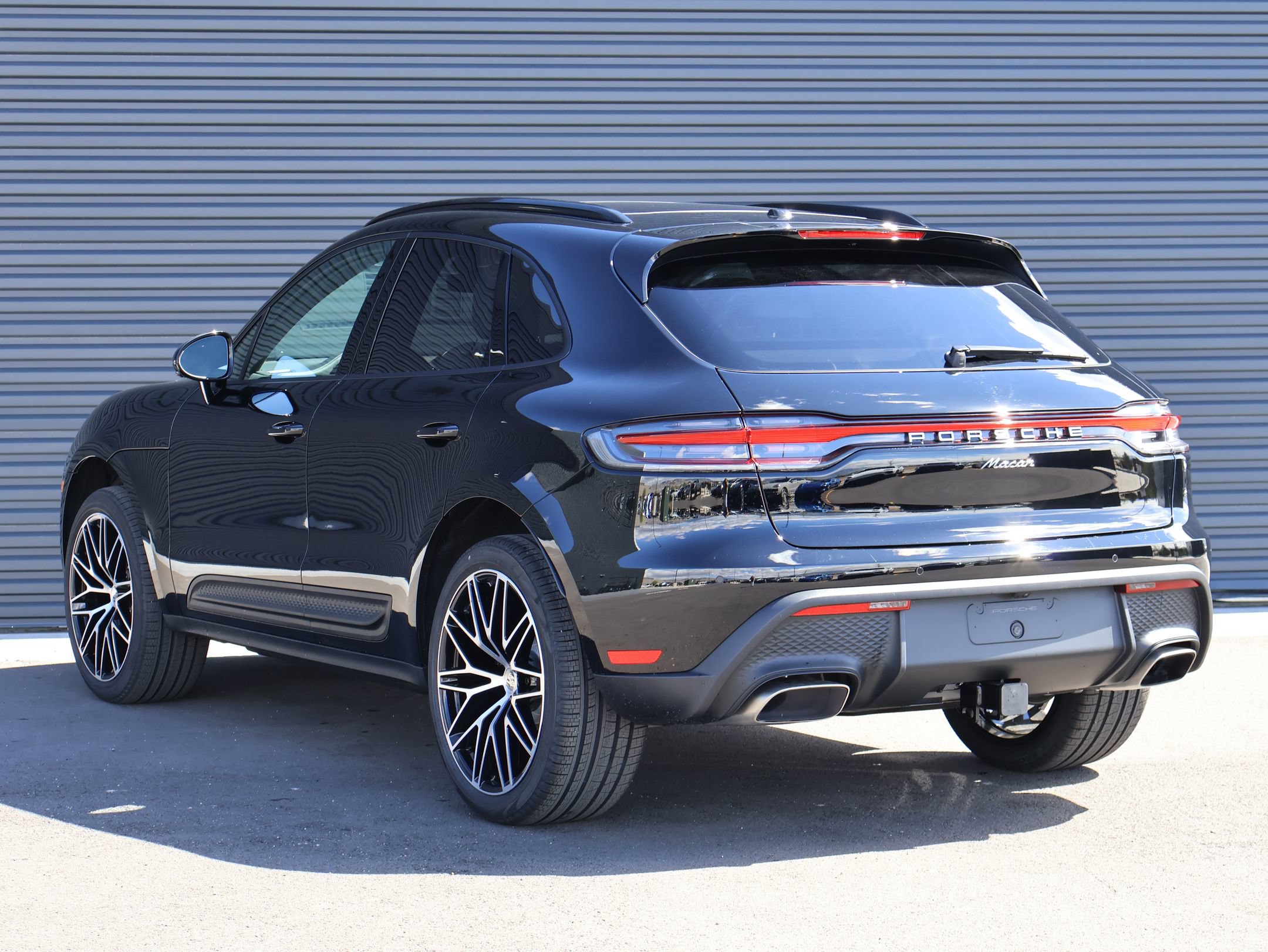 New 2026 Porsche Macan AWD/4WD image 3