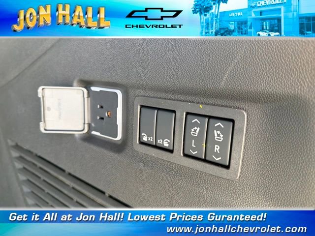 New 2026 Chevrolet Suburban Premier image 14