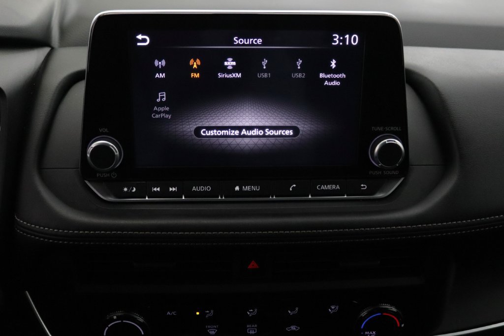 Used 2025 Nissan Rogue S AWD/4WD image 24