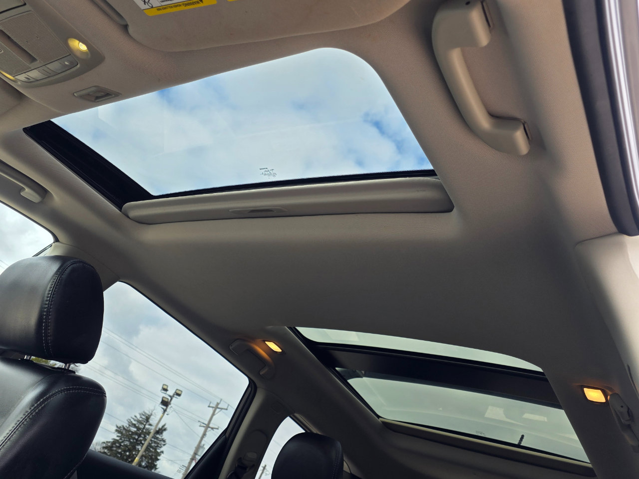 Used 2018 Nissan Pathfinder SL w/ SL Premium Package image 3