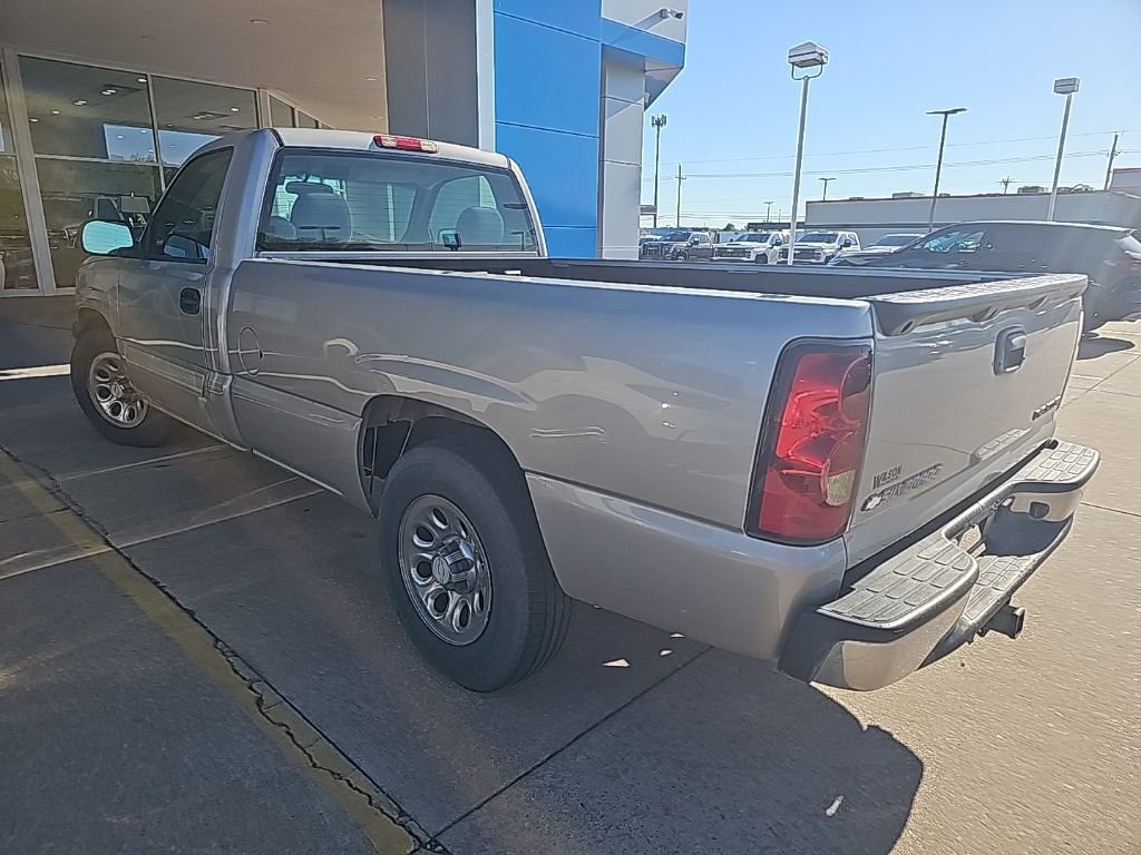 Used 2005 Chevrolet Silverado 1500 LS w/ Light Duty Power Package RWD image 2
