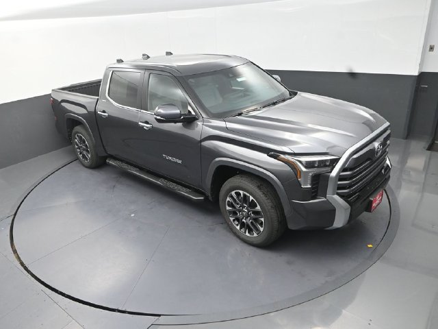 Used 2026 Toyota Tundra Limited AWD/4WD image 23