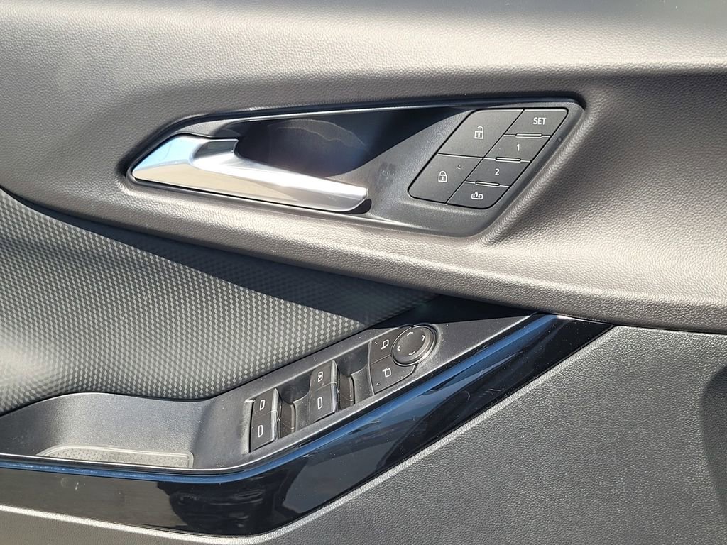 New 2026 Chevrolet Equinox RS w/ Convenience Package III image 24