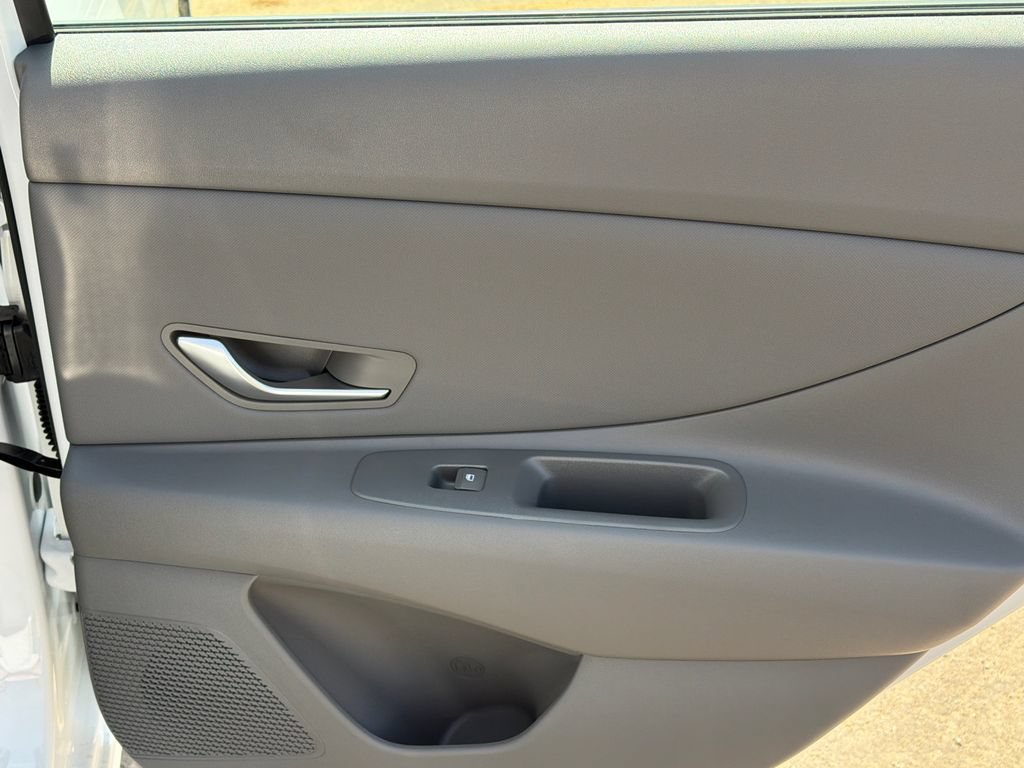 New 2026 Hyundai Elantra Sport FWD image 17