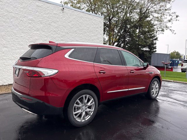 Used 2023 Buick Enclave Essence w/ Experience Buick Package FWD image 5