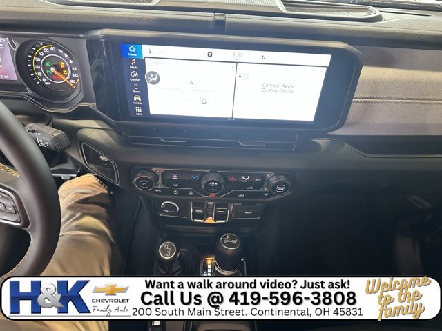 Used 2024 Jeep Wrangler Sport S image 10