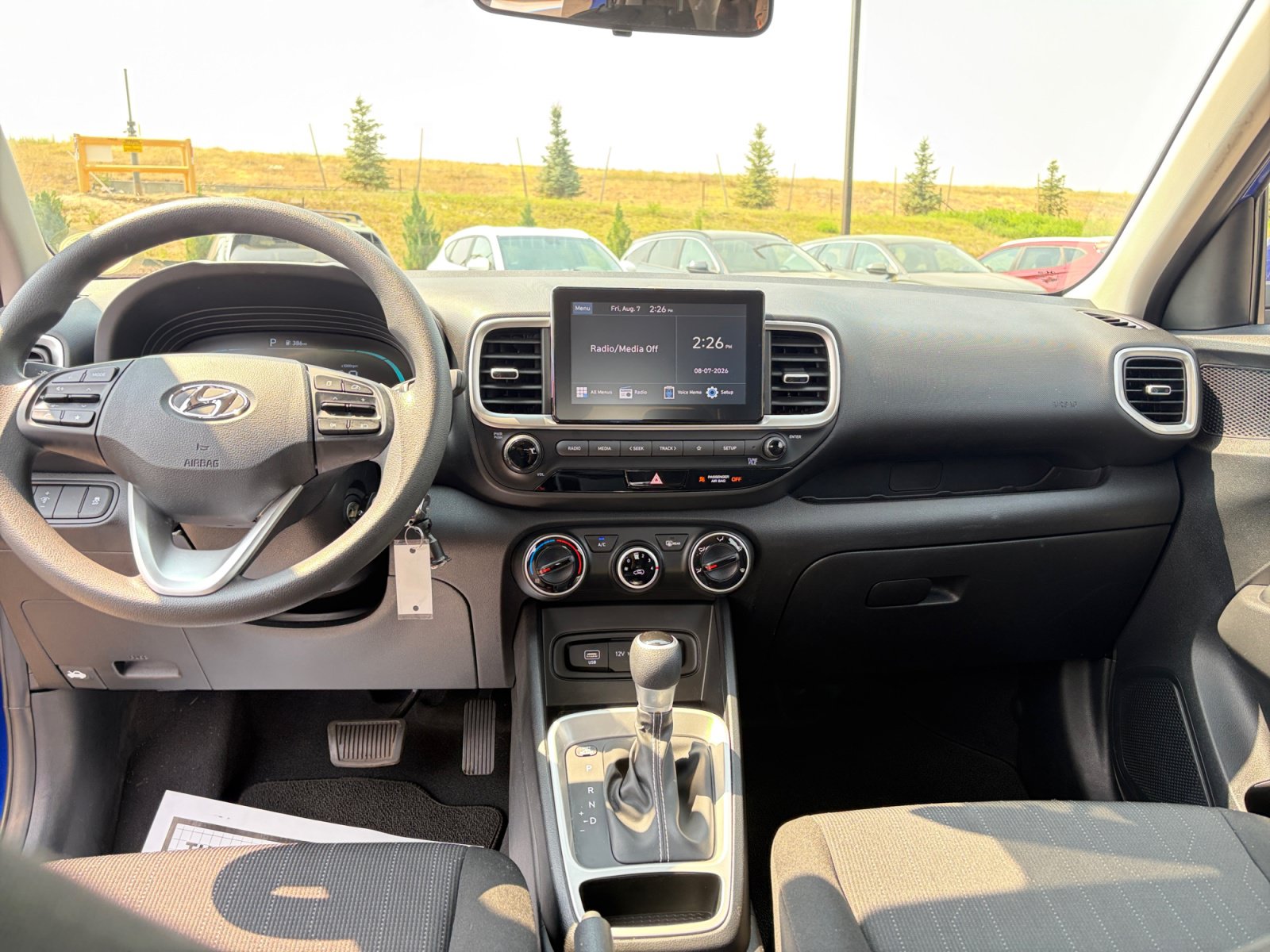 Certified 2025 Hyundai Venue SE FWD image 19