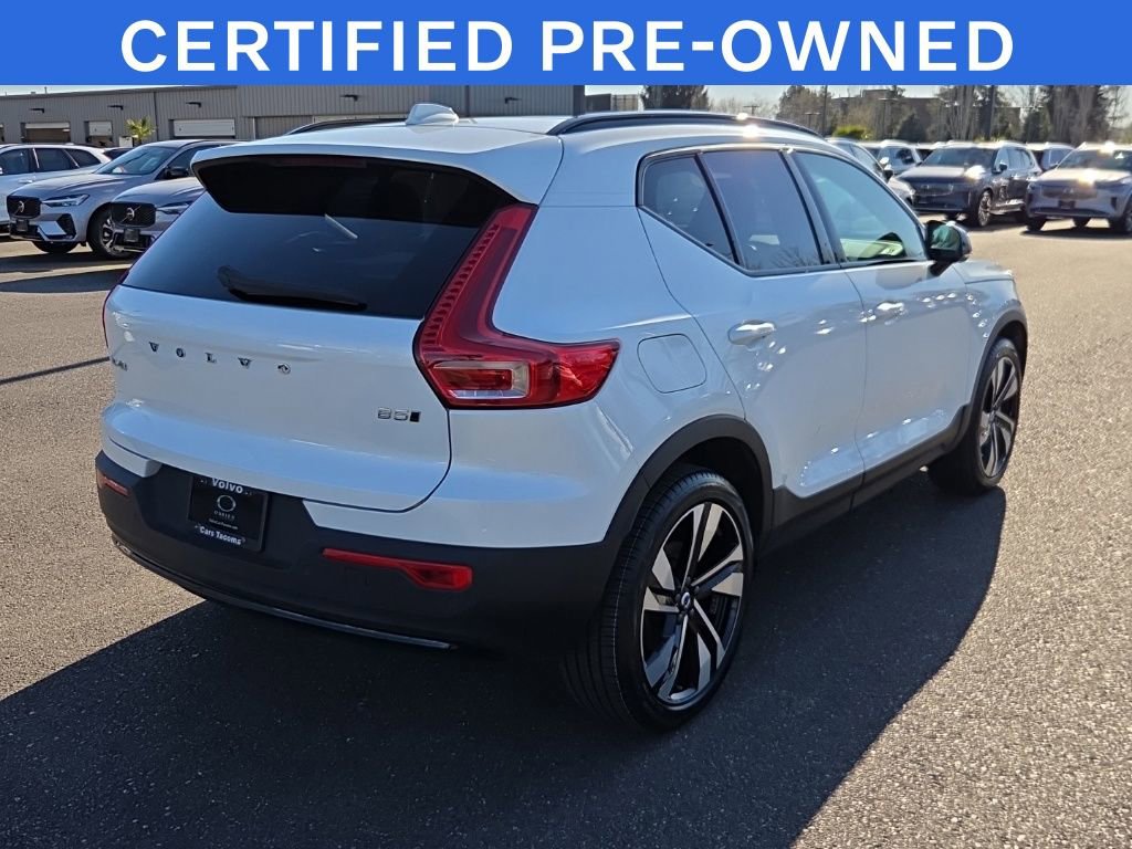 Used 2025 Volvo XC40 B5 Plus AWD/4WD image 2