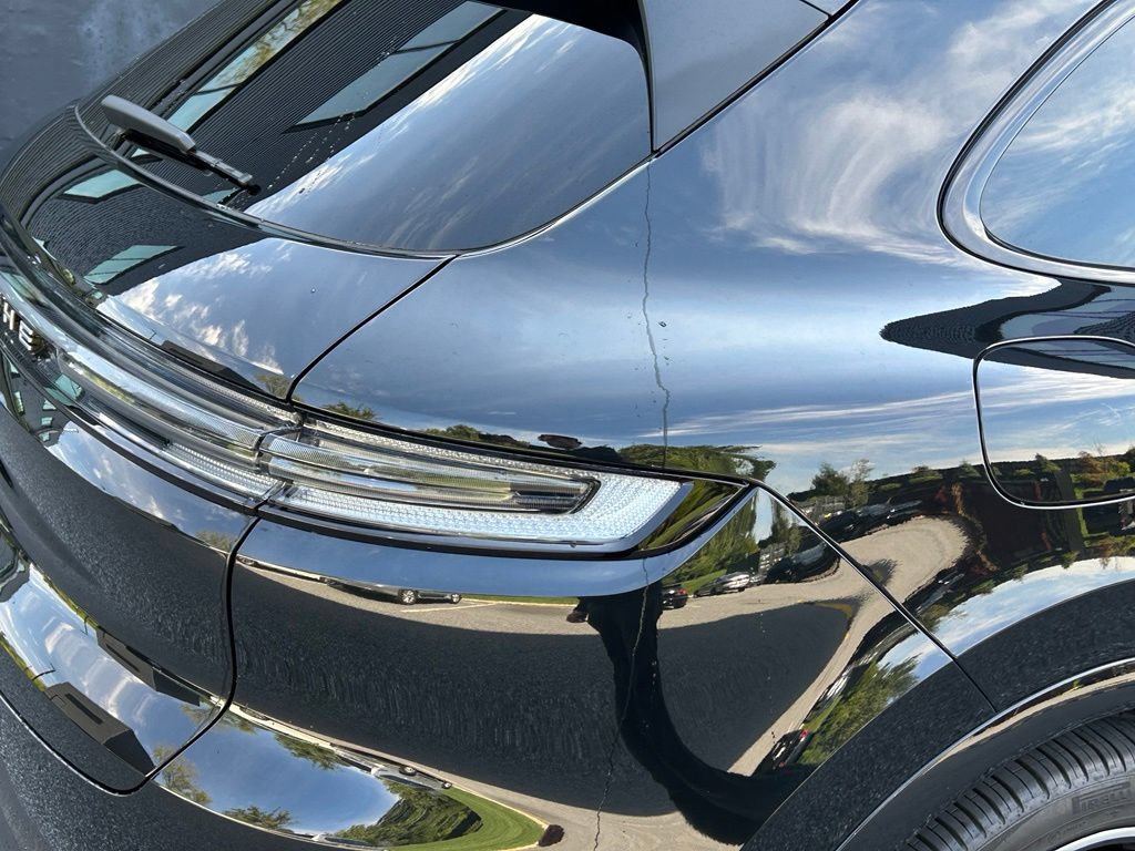 Certified 2025 Porsche Cayenne AWD/4WD image 16