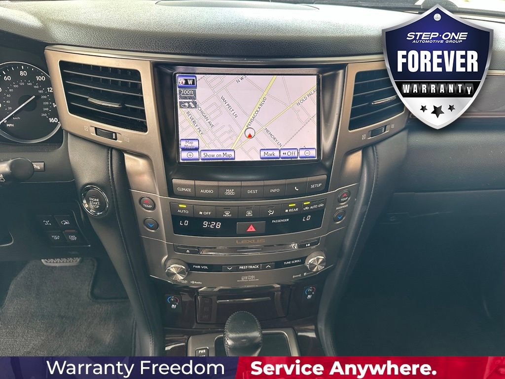 Used 2013 Lexus LX 570 4WD w/ Luxury Pkg w/Pre-crash image 23
