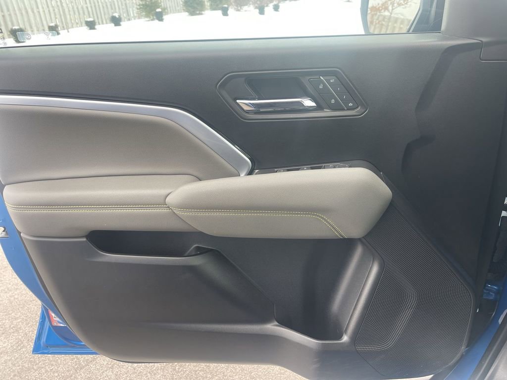 Used 2024 Chevrolet Colorado ZR2 w/ ZR2 Convenience Package III image 32