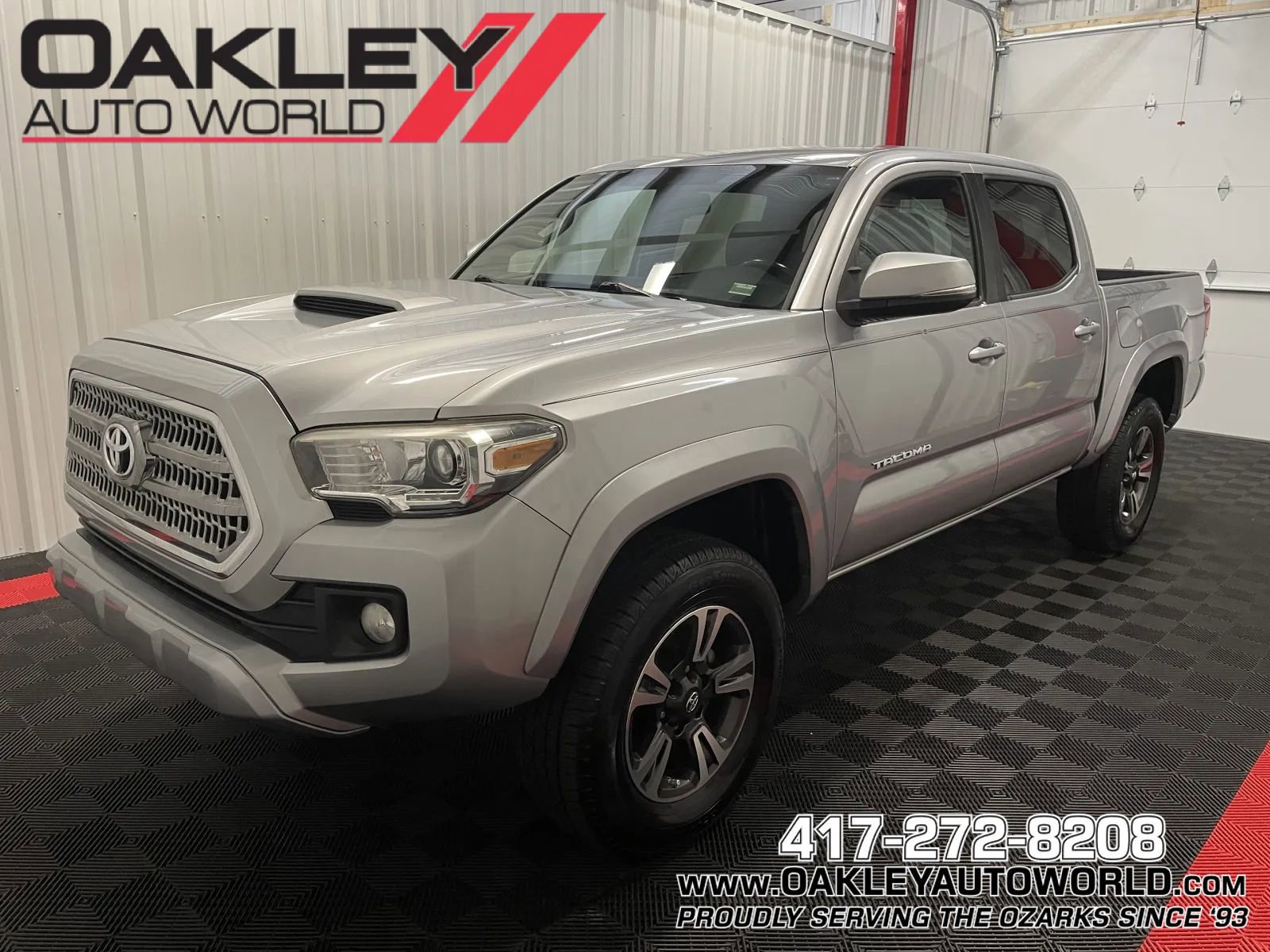 Used 2017 Toyota Tacoma TRD Sport w/ Tow Package (A/T)
