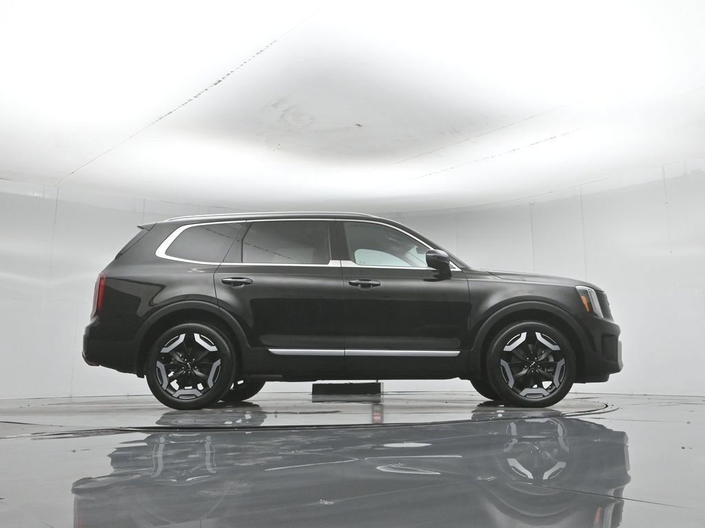 Used 2024 Kia Telluride S FWD image 51
