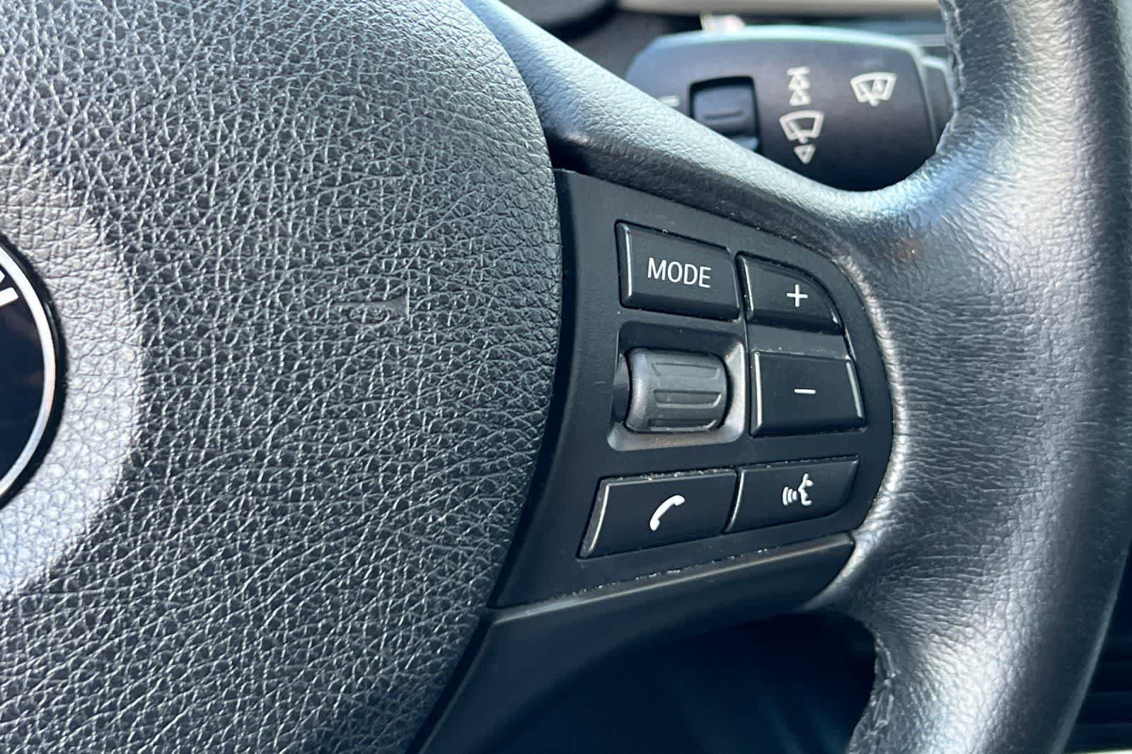 Used 2016 BMW 320i xDrive Sedan image 29