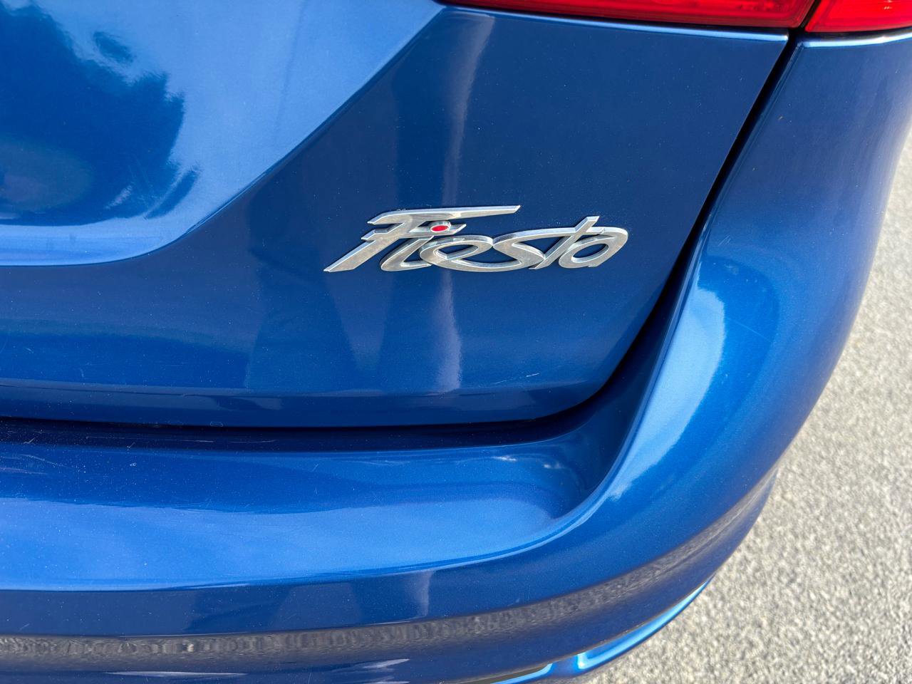 Used 2019 Ford Fiesta SE FWD image 9