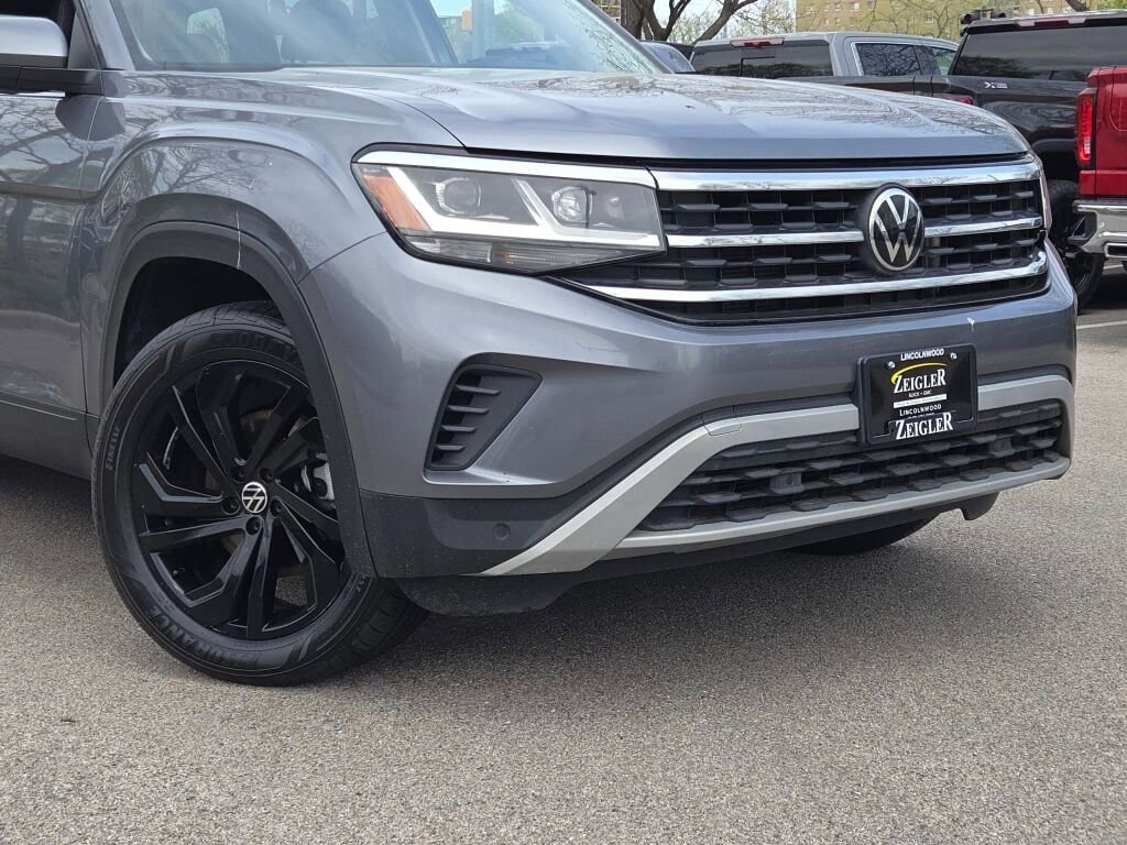 Used 2023 Volkswagen Atlas SE image 2