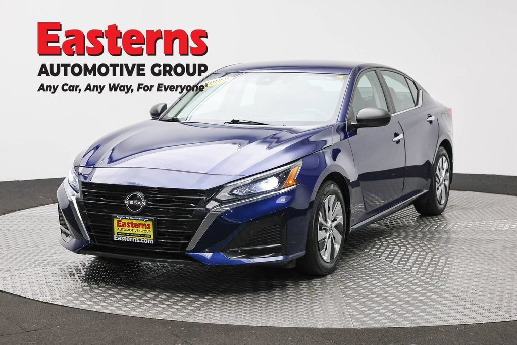 Used 2024 Nissan Altima 2.5 S FWD image 1