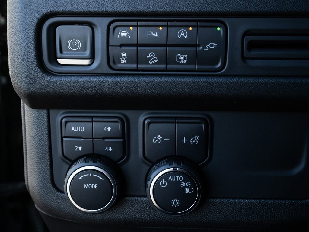 Used 2022 Chevrolet Tahoe Z71 w/ Luxury Package image 29