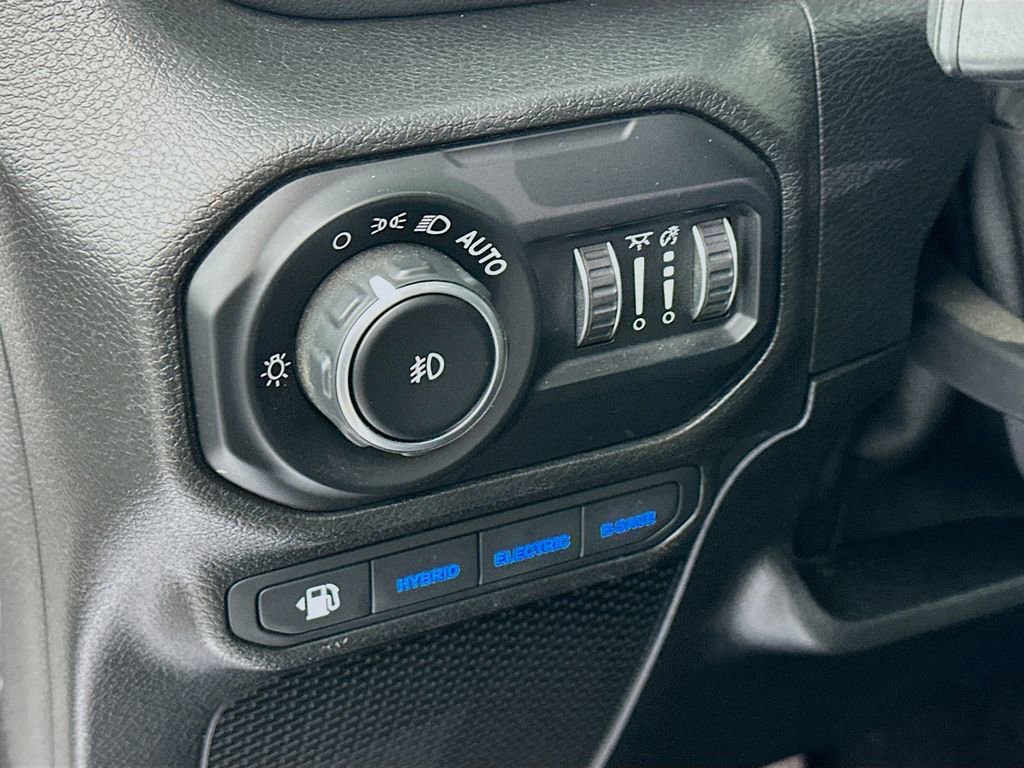 Certified 2021 Jeep Wrangler Unlimited Rubicon 4xe w/ Cold Weather Group image 18