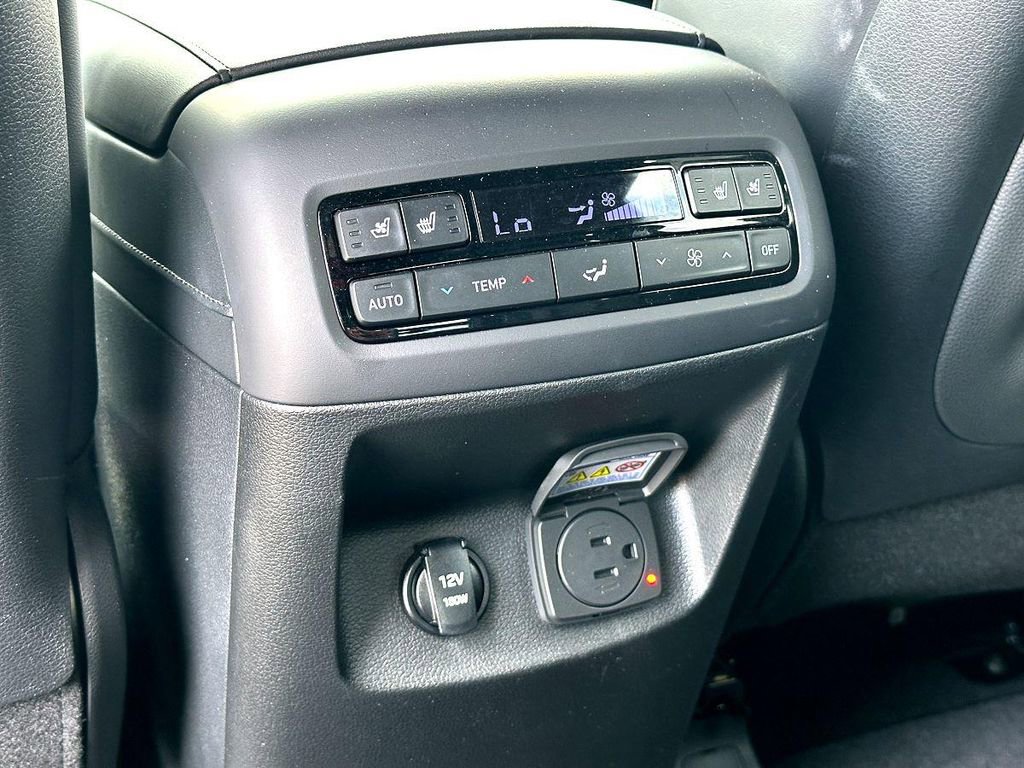 Used 2021 Hyundai Palisade Calligraphy image 24