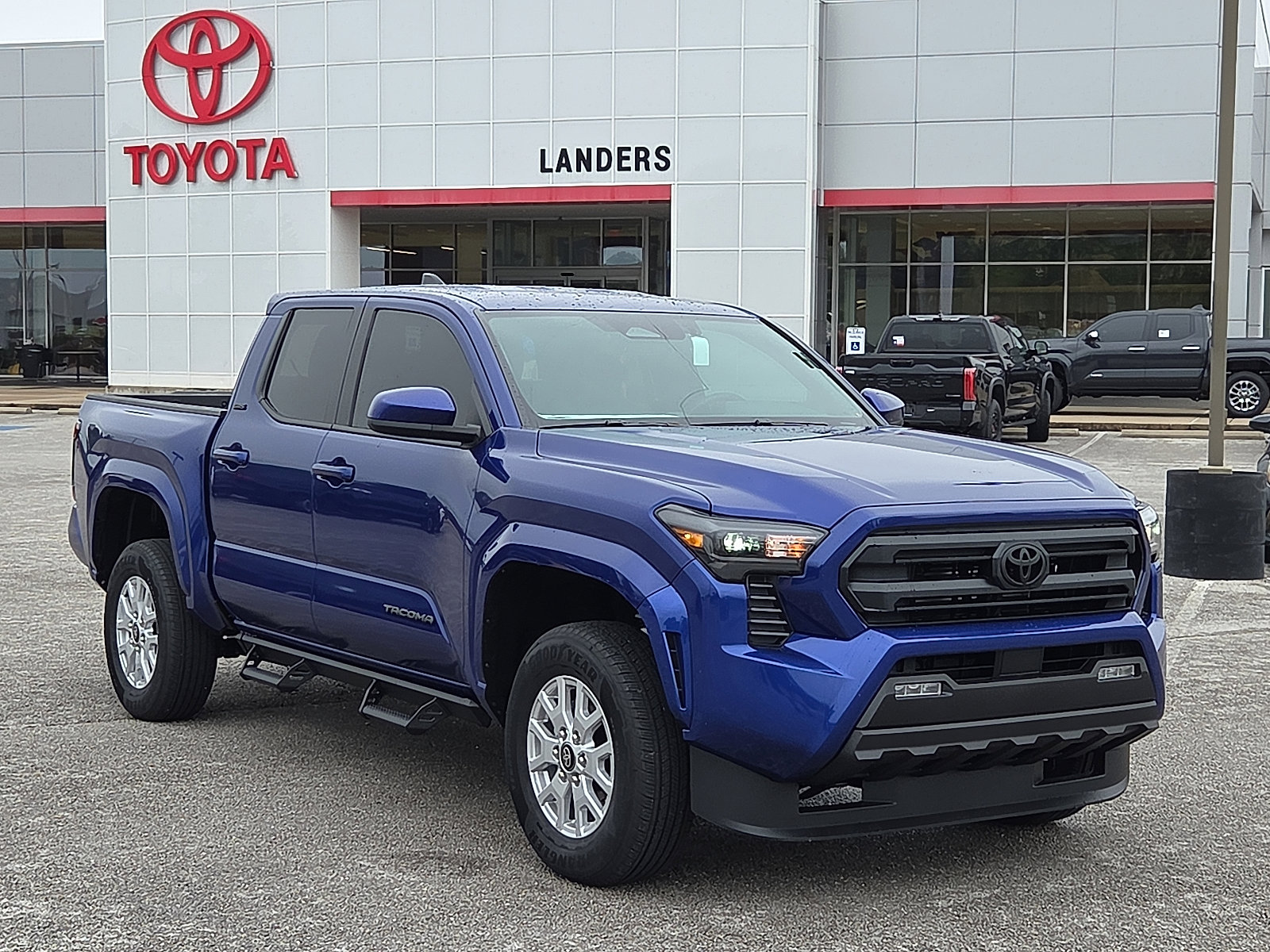 New 2025 Toyota Tacoma SR5
