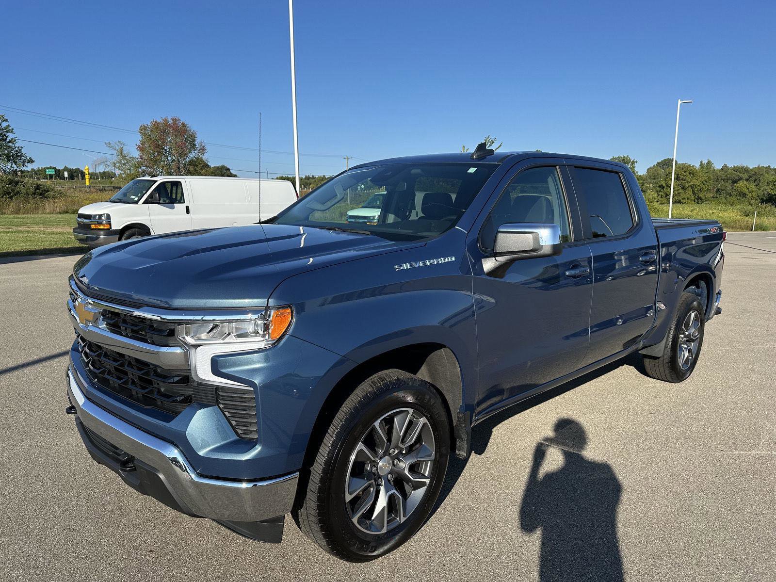 Used 2024 Chevrolet Silverado 1500 LT image 12