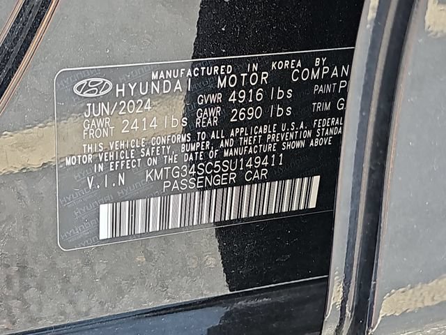 Used 2025 Genesis G70 2.5T AWD/4WD image 39