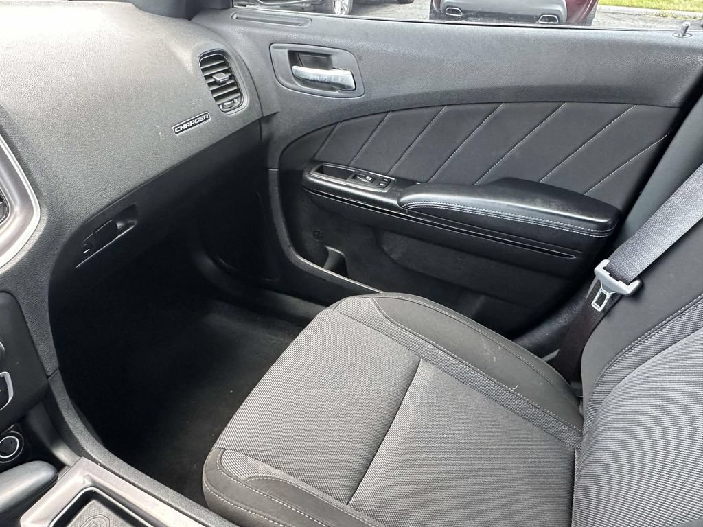 Used 2022 Dodge Charger SXT w/ Blacktop Package RWD image 30
