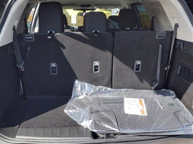 New 2025 Nissan Pathfinder SV image 34