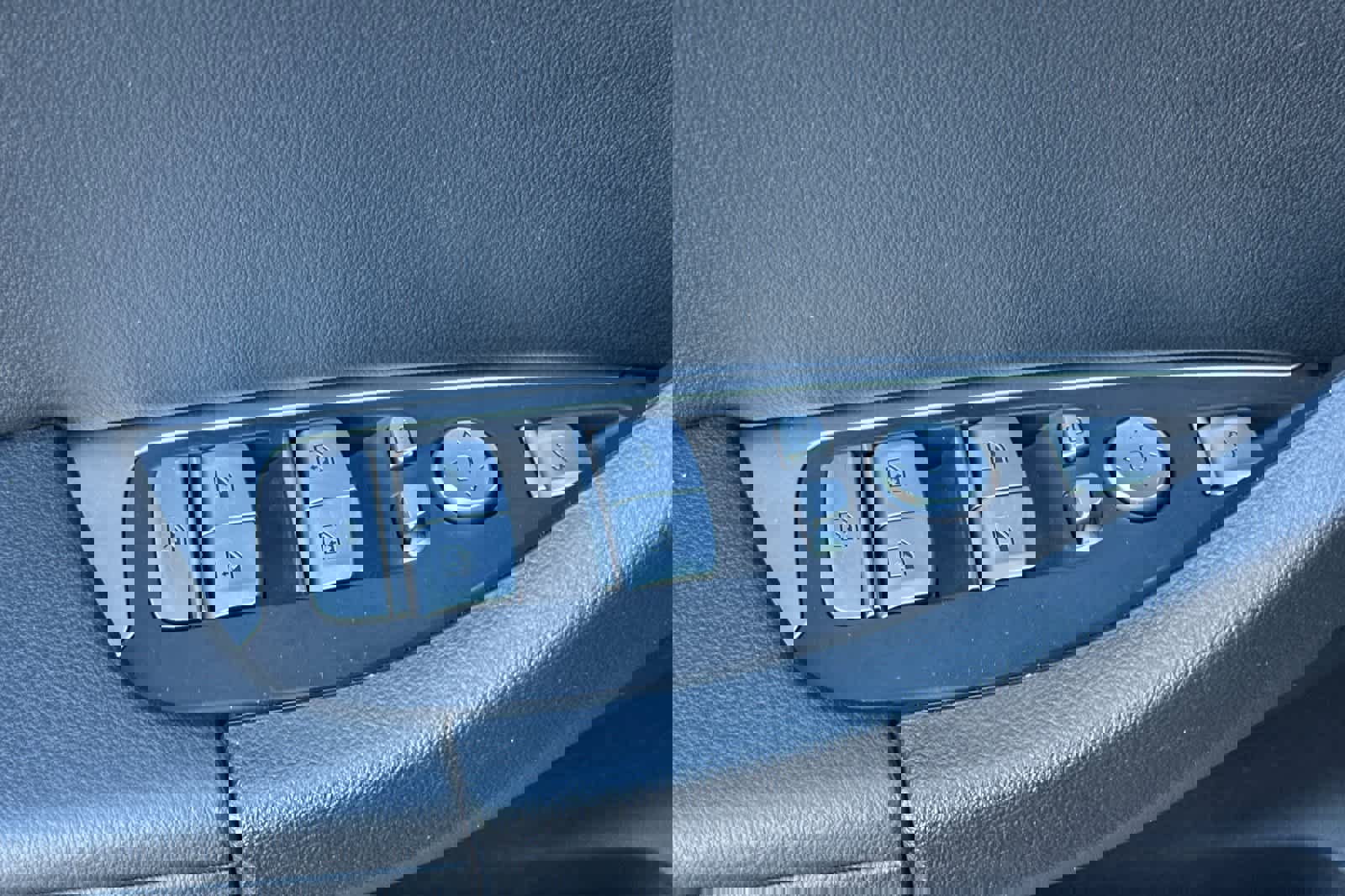 Used 2024 BMW X3 xDrive30i w/ Convenience Package image 13