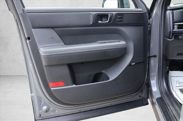 Used 2025 Hyundai Santa Fe Calligraphy AWD/4WD image 12